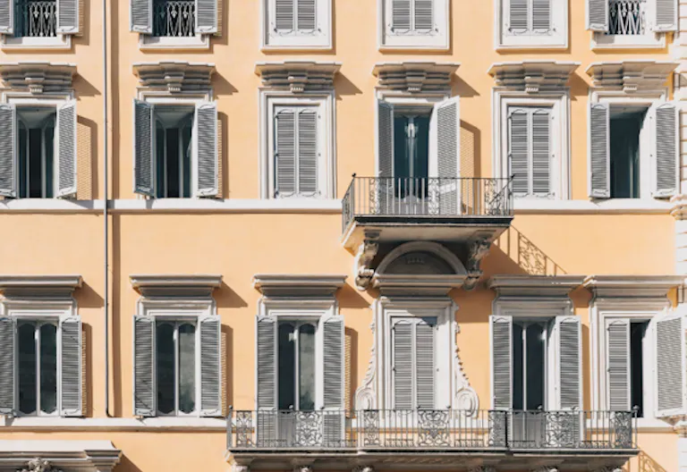 Large luxury space on Via del Corso - Image 1