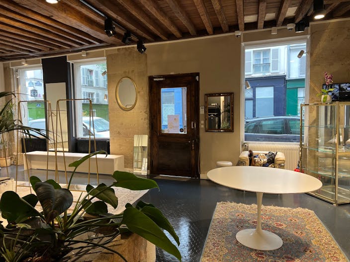 Boutique dans le Marais, � deux pas des quais de Seine, Ile Saint Louis - Image 1