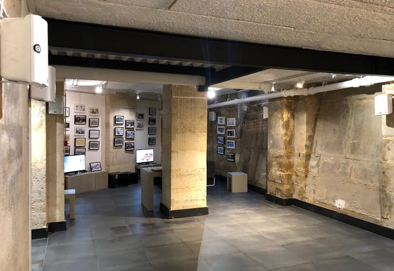 Central Paris Showroom next to Louis Vuitton HQ near Marais - Image 2