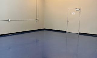 Boutique Space Immediately Available - Image 1