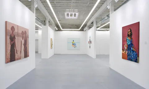 Plenty of Natural Light Surrounded by Restaurants and Galleries - Image 0