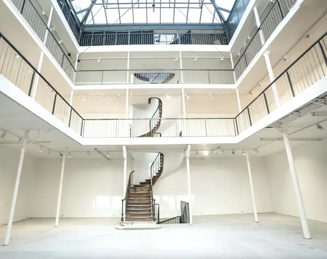 Space Temple/Beaubourg - Image 0