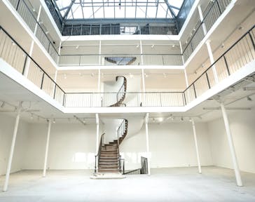 Space Temple/Beaubourg - Image 0