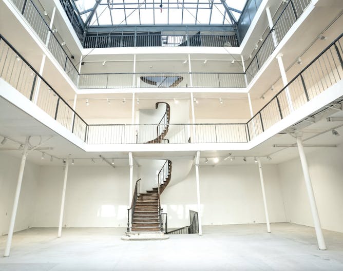 Space Temple/Beaubourg - Image 0