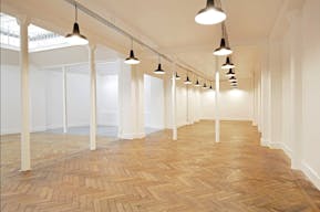 Premium Space In R�publique - Image 15