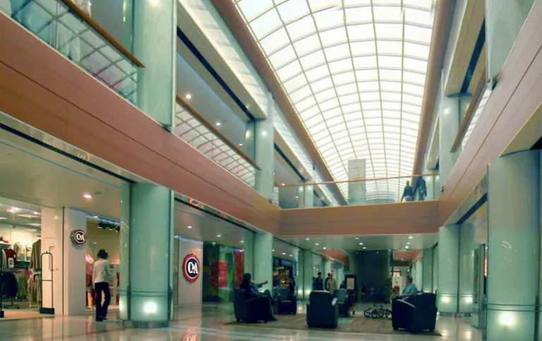 Shopping Mall Les Tanneurs - Lille - Cell B25 - Image 1