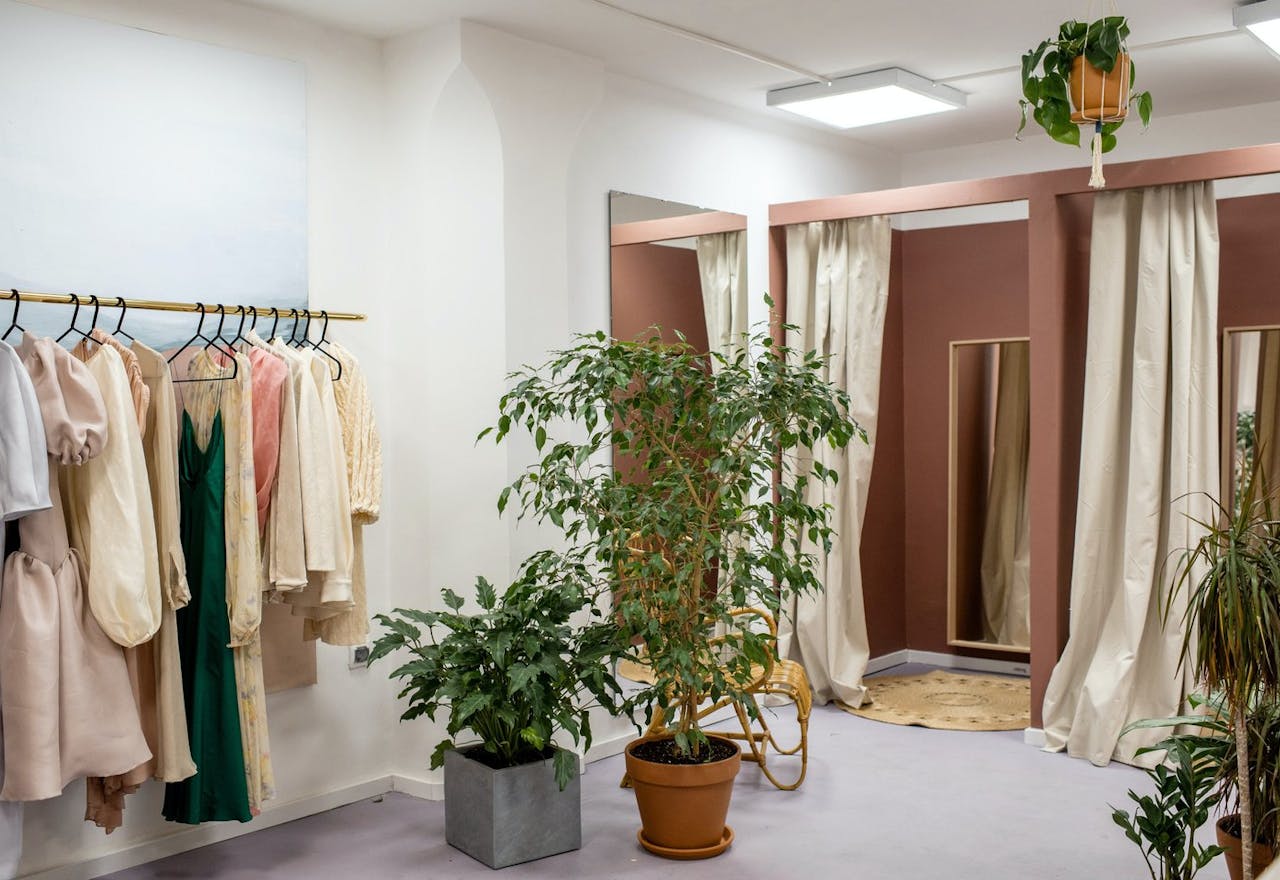 Cozy Le Marais Pop-Up Shop - Image 2
