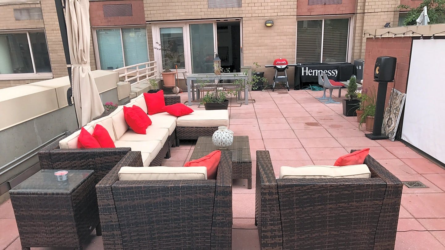 Beautiful 130 sqm Midtown Manhattan Terrace at 287 W 43rd St