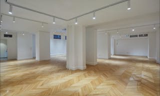 Art Gallery in Paris 1 - Image 3
