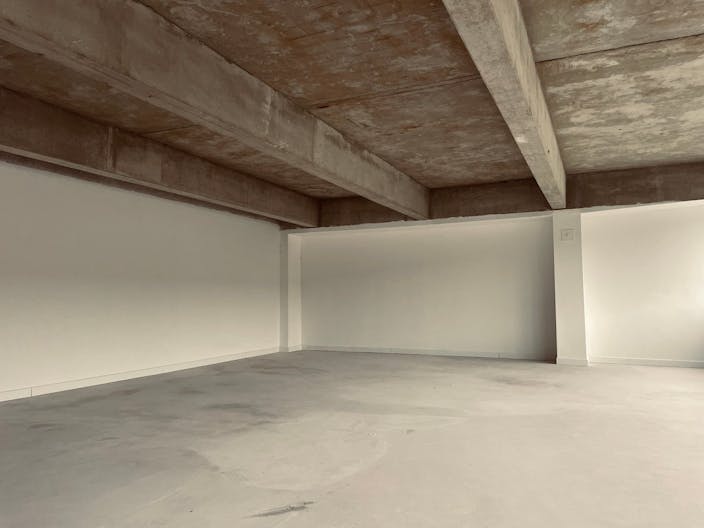 Studio Industriel tr�s Spacieux - Image 1