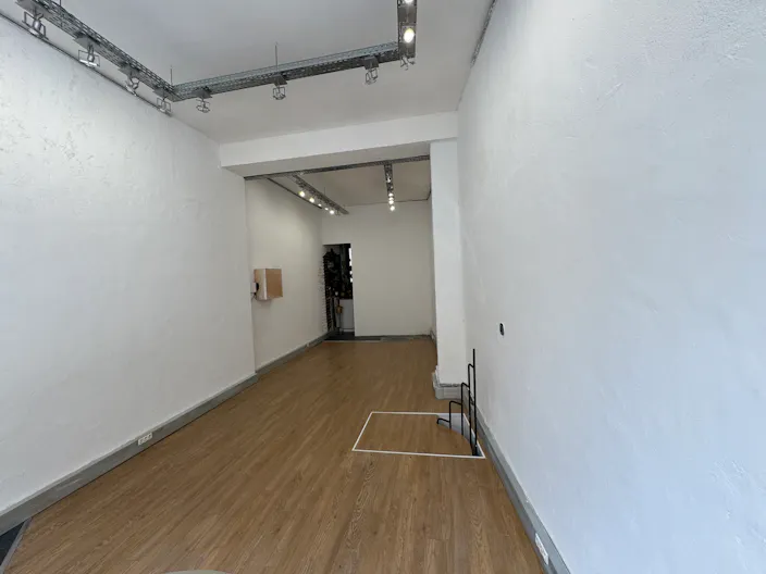 Un espace artistique dans le Montmartre - Image 1