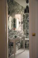 Appartement Parisien Design Contemporain - Image 9