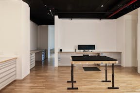 7500 sqft Bright West Soho Studios - Image 9