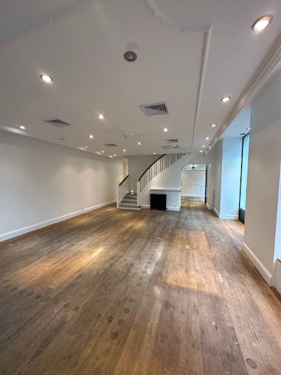 Pop-up store angle en plein coeur du Marais - Image 2