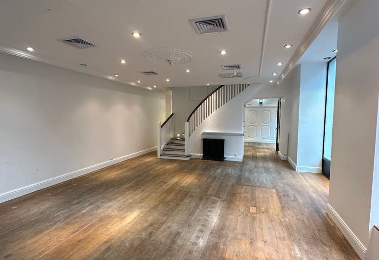 Pop-up store angle en plein coeur du Marais - Image 2