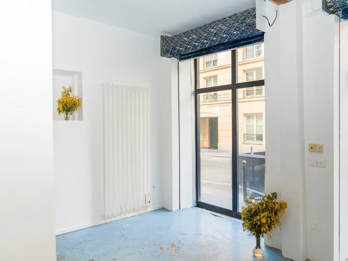 Espace avec vitrine sur rue dans le 11�me - Image 1