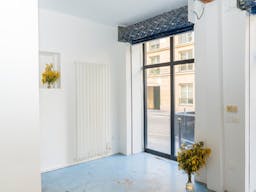 Espace avec vitrine sur rue dans le 11�me - Image 1