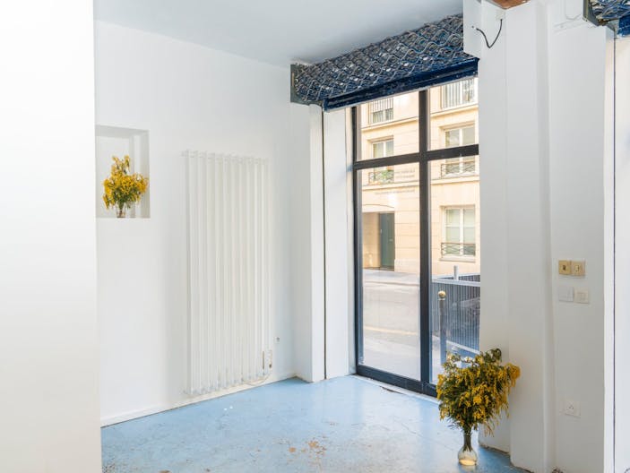Espace avec vitrine sur rue dans le 11�me - Image 1
