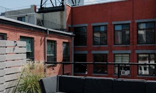 Sun-Drenched Soho Penthouse with Two Terraces - Image 17