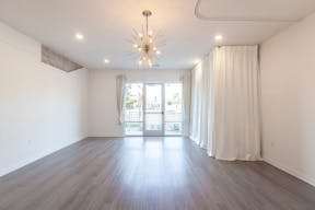 Unique Space in Trendy St. Elmo District - Image 4