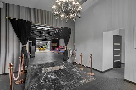Glamorous sexy club vibe indoor outdoor flow - Image 0