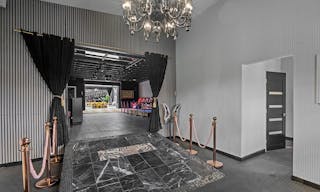 Glamorous sexy club vibe indoor outdoor flow - Image 0