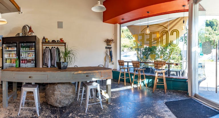 Cafe & Boutique Haven on Fairfax Ave Los Angeles - Image 1