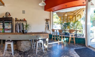 Cafe & Boutique Haven on Fairfax Ave Los Angeles - Image 1