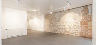 Pretty Galerie in the heart of Le Marais - Image 1
