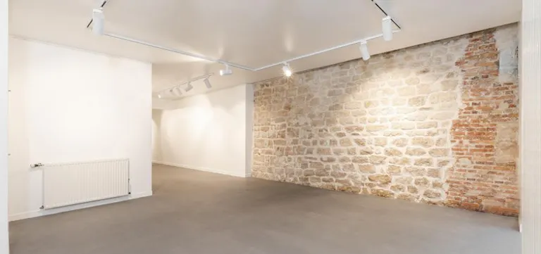 Pretty Galerie in the heart of Le Marais - Image 1