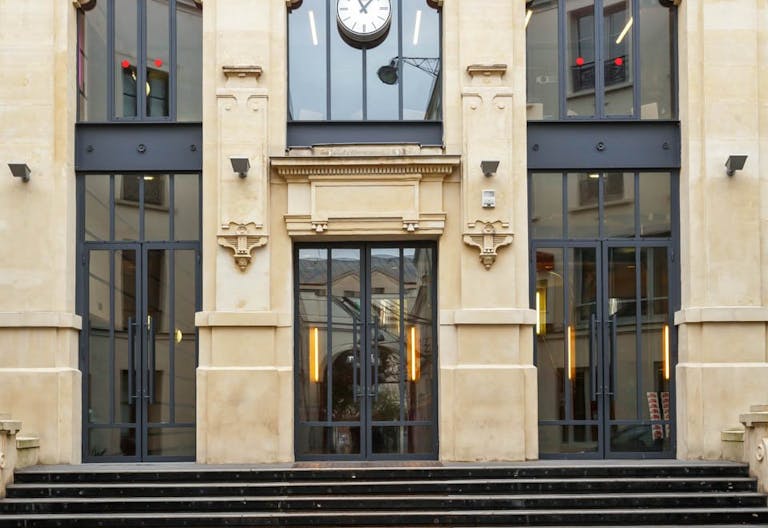 Unique Space in Le Marais - Image 4