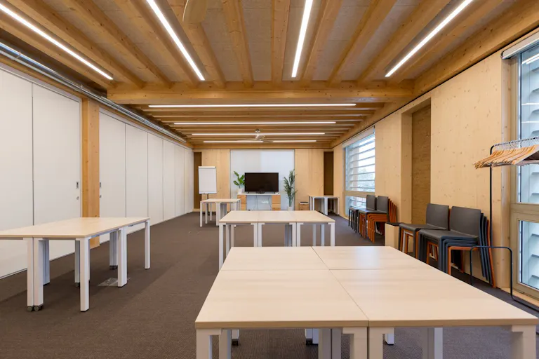 Salle de 75m2 - Image 0