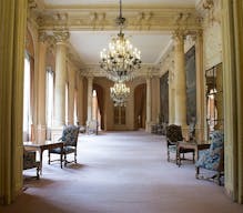 Unique Space in the Heart of 8th District - Image 4