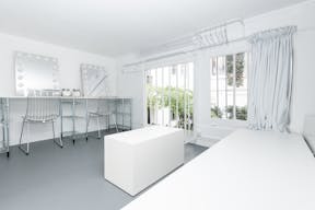 DAYLIGHT STUDIO IN CENTRAL PARIS - Image 6