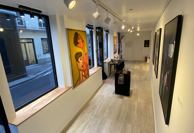 Galerie d'art dans avec grande salle dans Le Marais - Image 3
