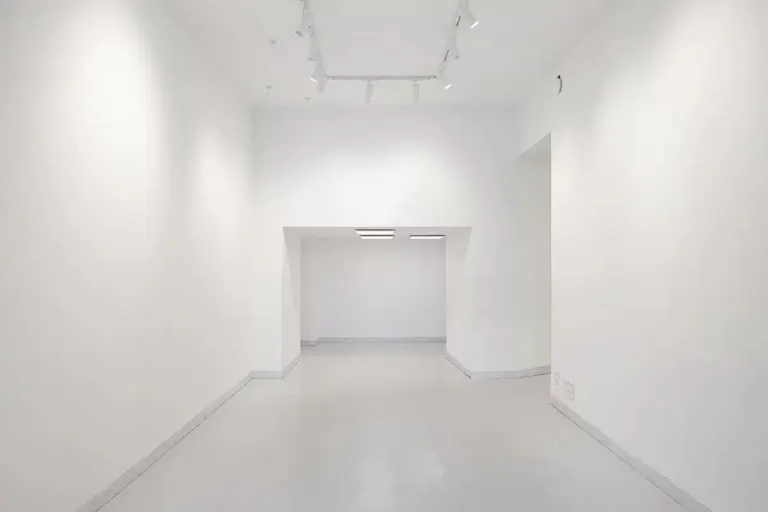 Superb Gallery with Volume - Le Marais - Ideal Showroom Fashion Week / Filming - Image 1