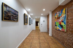 Versatile Creative Hub: Uncover Potential in this UWS Gem - Image 12