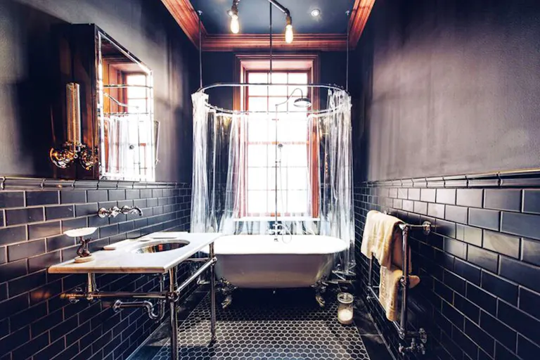 Stunning Mansion in West Village - Image 4