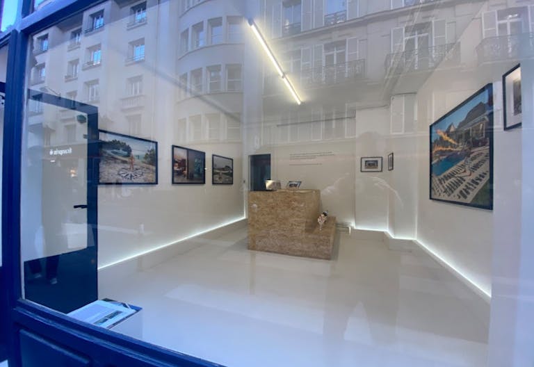 Galerie and photographic studio paris 9th. - Image 0