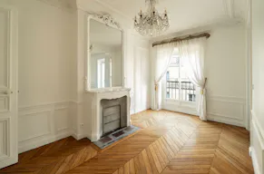 Les Étages Rivoli - Charlotte - Image 3