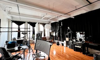 Video / Photo Podcasting Studio Rental - Image 8