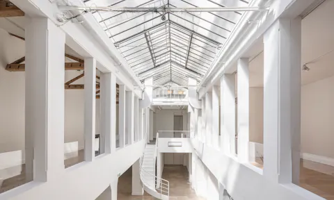 Grand Showroom Rue de Turenne - Image 0