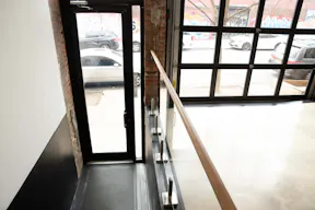 Chic East Williamsburg Space - Image 11