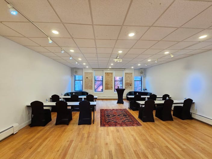 Unique Loft in Prime SoHo - Image 2