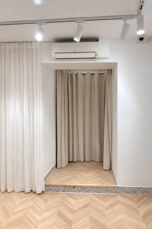 Boutique Éphémère Exclusif au Marais - Image 1