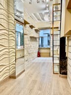 Rue Saint-Honoré Pop Up Boutique - Image 1