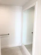 Beverly Hills Fashion Showroom/Retail Shop Space - Image 17