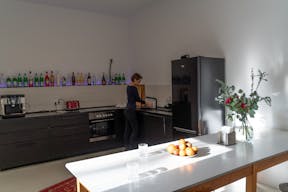 Sunny and bright multi-use space at Helmoltzplatz - Image 7