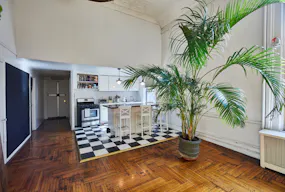 Spacious Chelsea Art Loft - Image 6