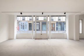 A Bright and Versatile Gallery in the Heart of Le Marais - Image 0